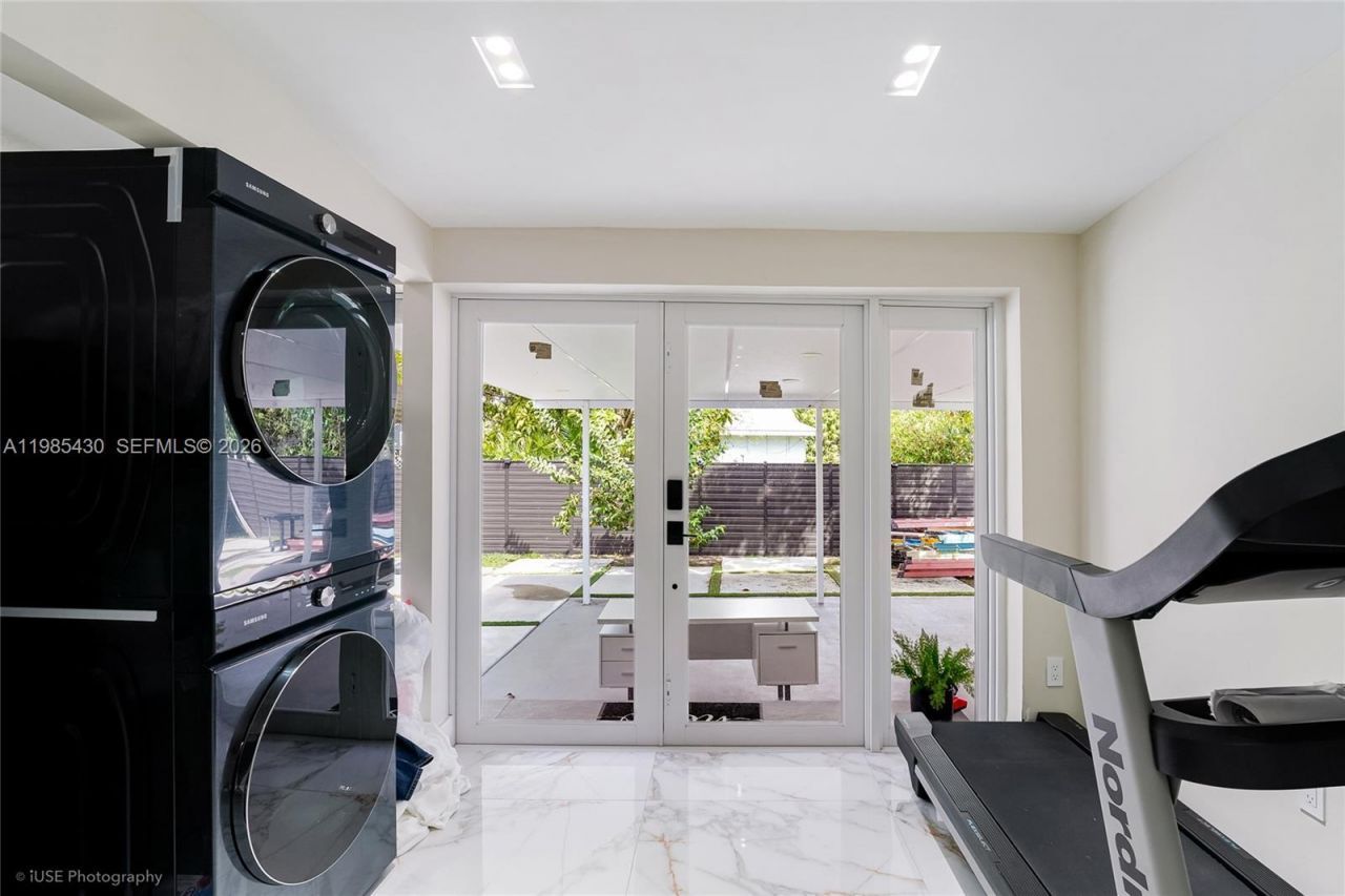 1851 NW 32nd Ave, Miami, FL 33125 Photo