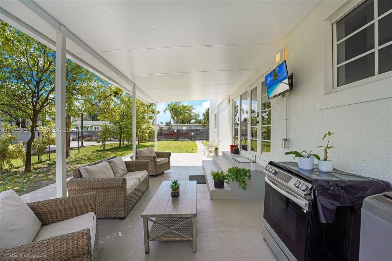 1851 NW 32nd Ave, Miami, FL 33125 Photo