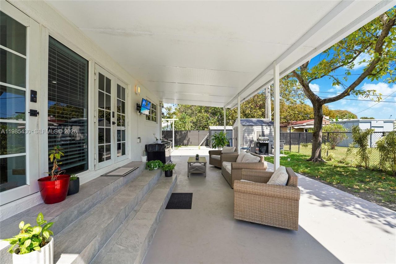 1851 NW 32nd Ave, Miami, FL 33125 Photo