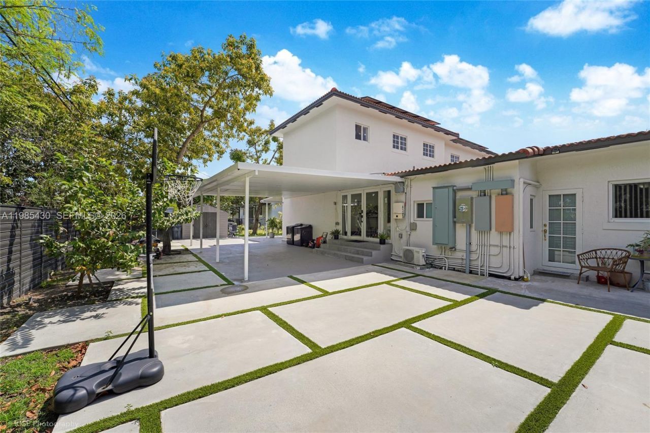 1851 NW 32nd Ave, Miami, FL 33125 Photo