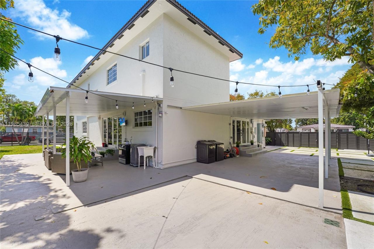 1851 NW 32nd Ave, Miami, FL 33125 Photo