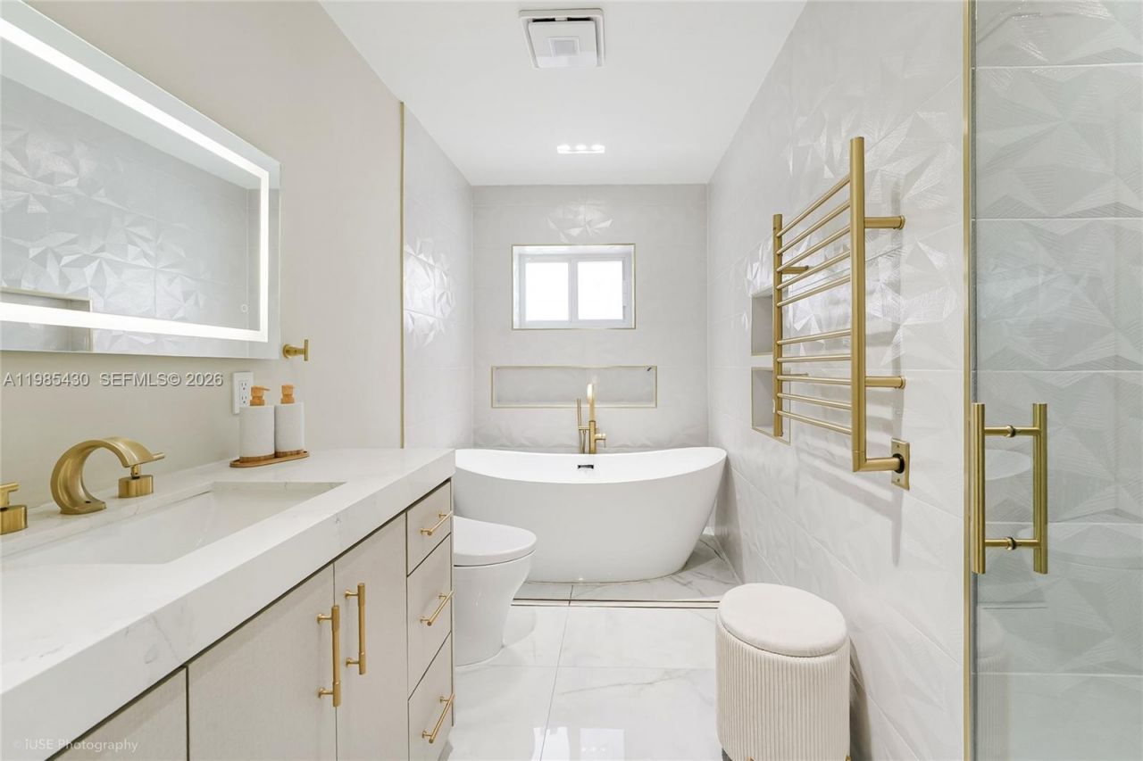 1851 NW 32nd Ave, Miami, FL 33125 Photo