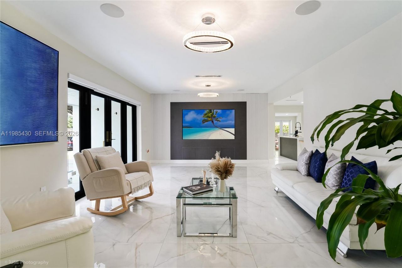 1851 NW 32nd Ave, Miami, FL 33125 Photo