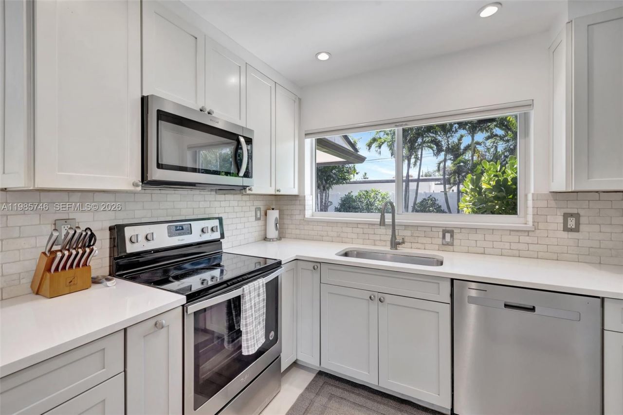 2506 NE 30th St , Fort Lauderdale, FL 33306 Photo