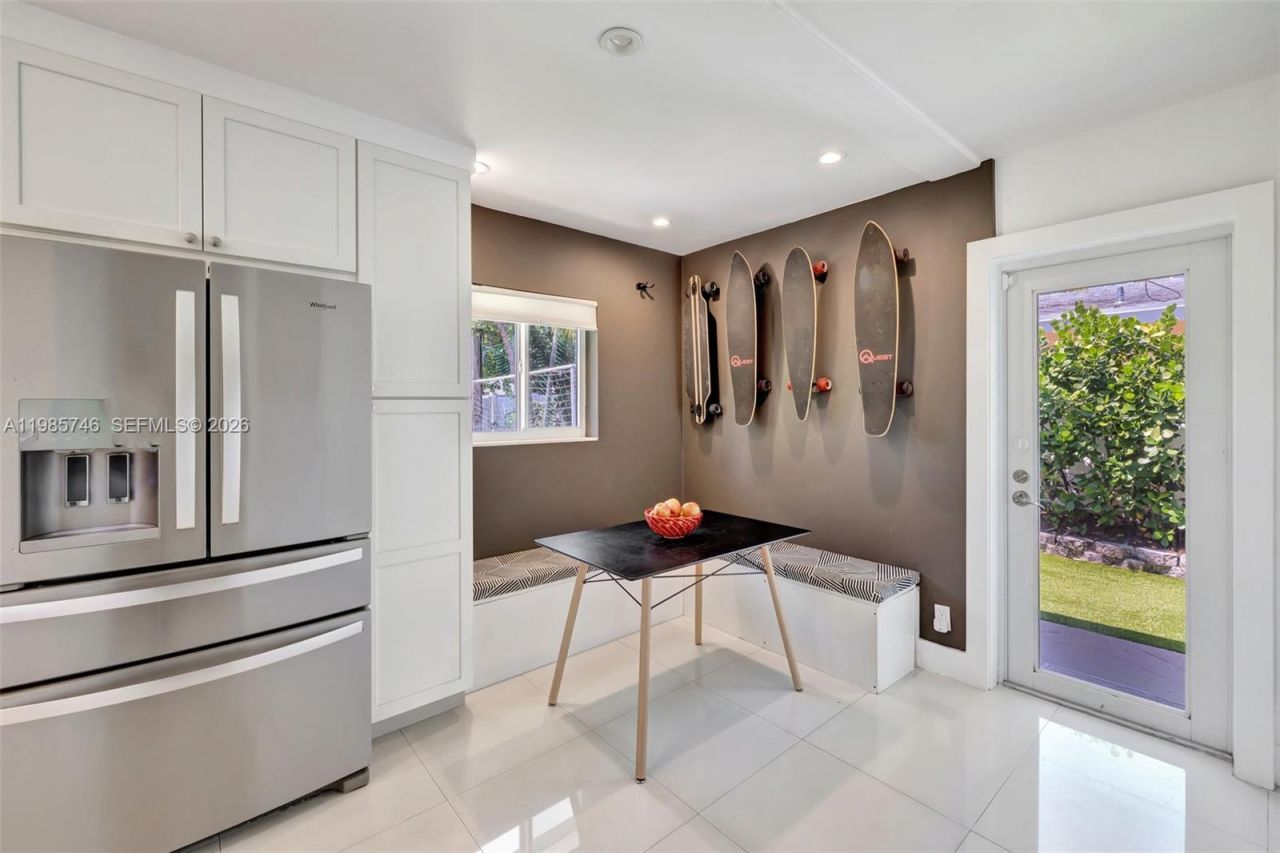 2506 NE 30th St , Fort Lauderdale, FL 33306 Photo