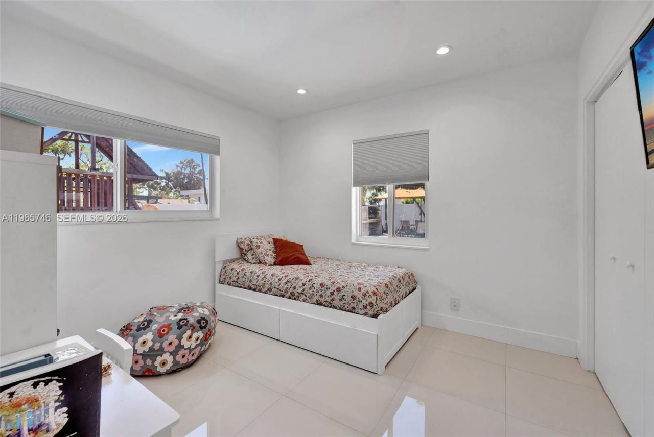 2506 NE 30th St , Fort Lauderdale, FL 33306 Photo