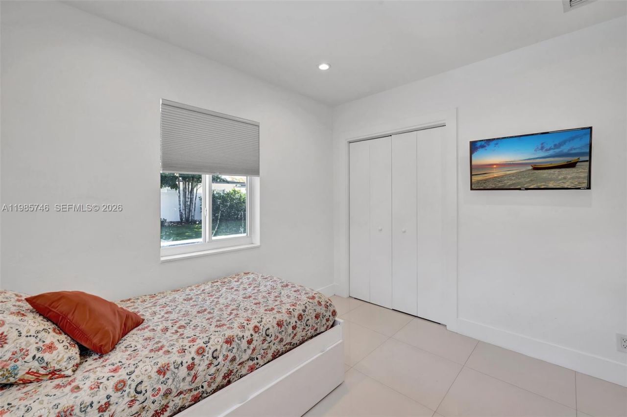 2506 NE 30th St , Fort Lauderdale, FL 33306 Photo