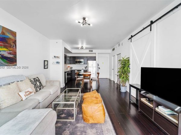 90 SW 3rd St, Unit 1406, Miami, FL 33130