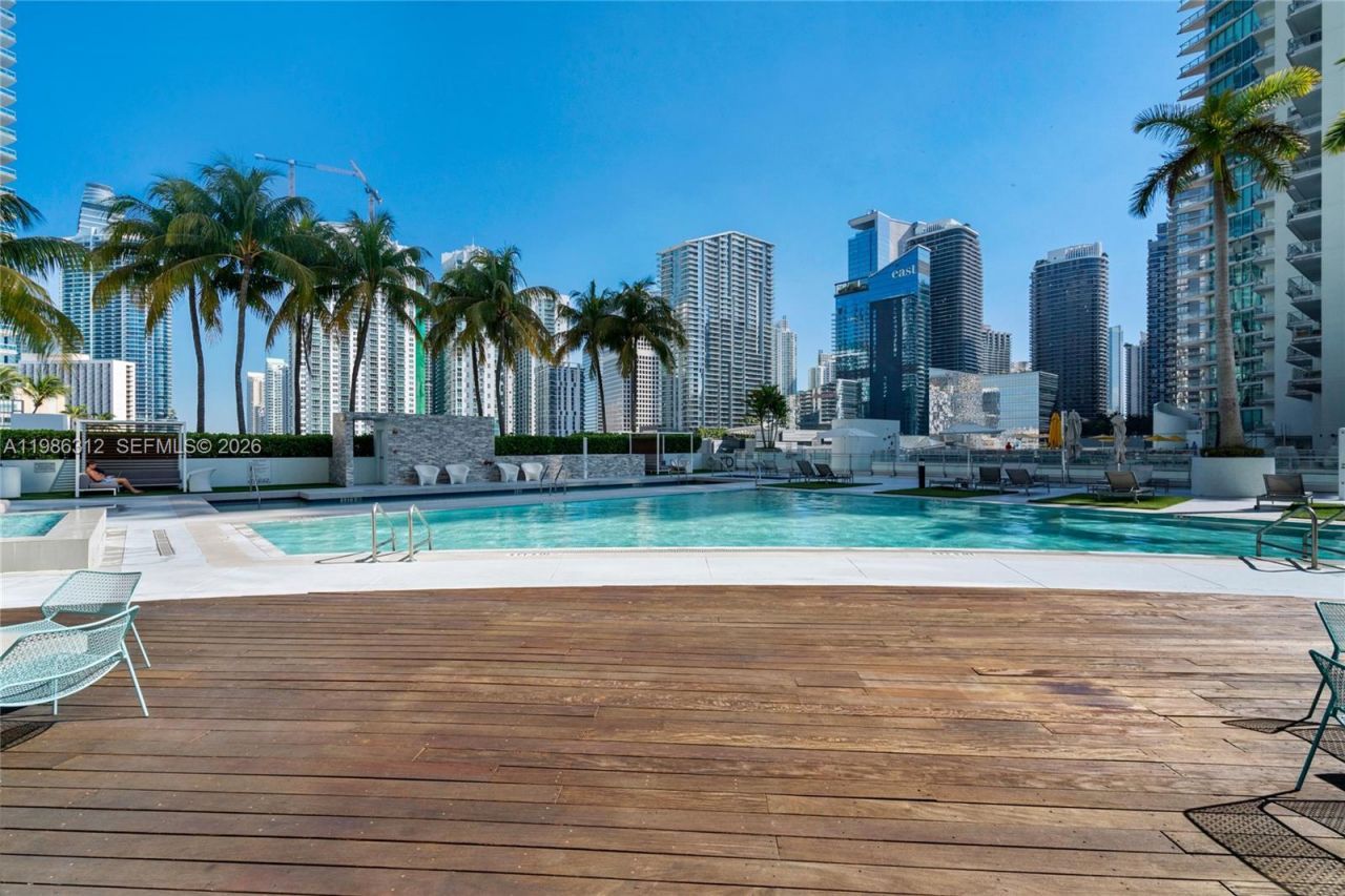 90 SW 3rd St, Unit 1406, Miami, FL 33130 Photo