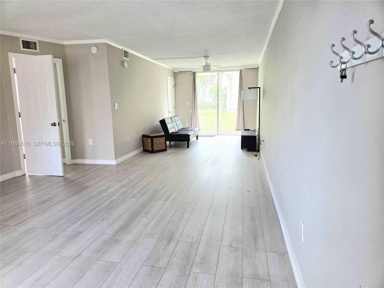 1700 NE 191st St , Unit 100, Miami, FL 33179 Photo