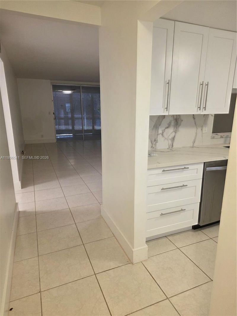 620 NE 12th Ave, Unit 101, Hallandale Beach, FL 33009 Photo