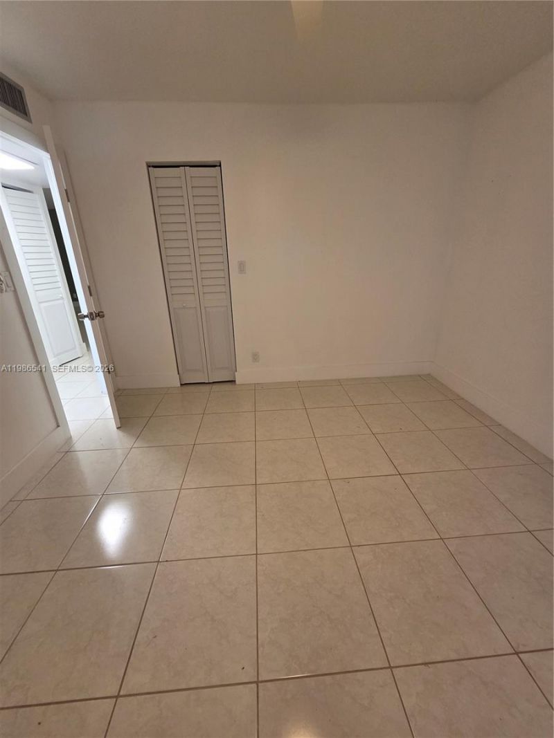 620 NE 12th Ave, Unit 101, Hallandale Beach, FL 33009 Photo