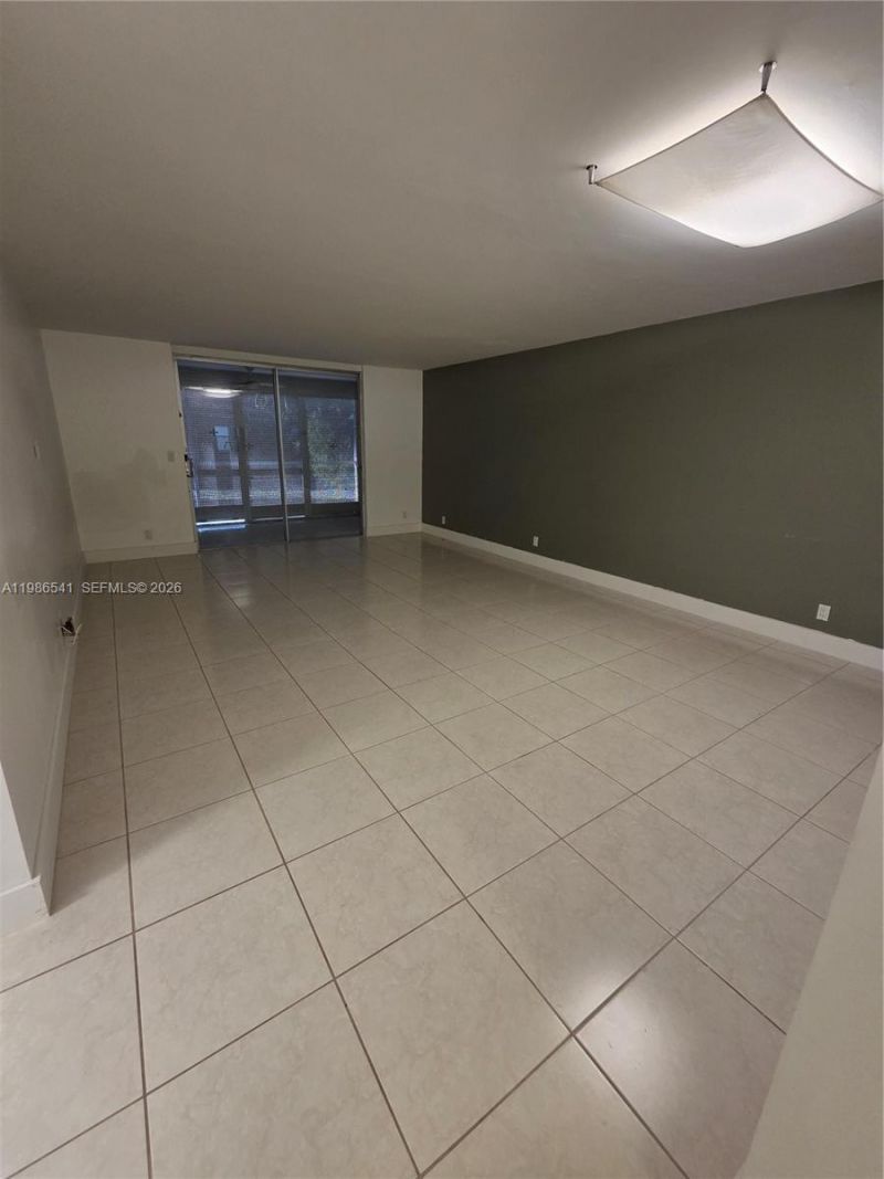 620 NE 12th Ave, Unit 101, Hallandale Beach, FL 33009 Photo