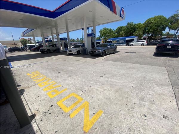 5390 NE 2nd Ave, Miami, FL 33137