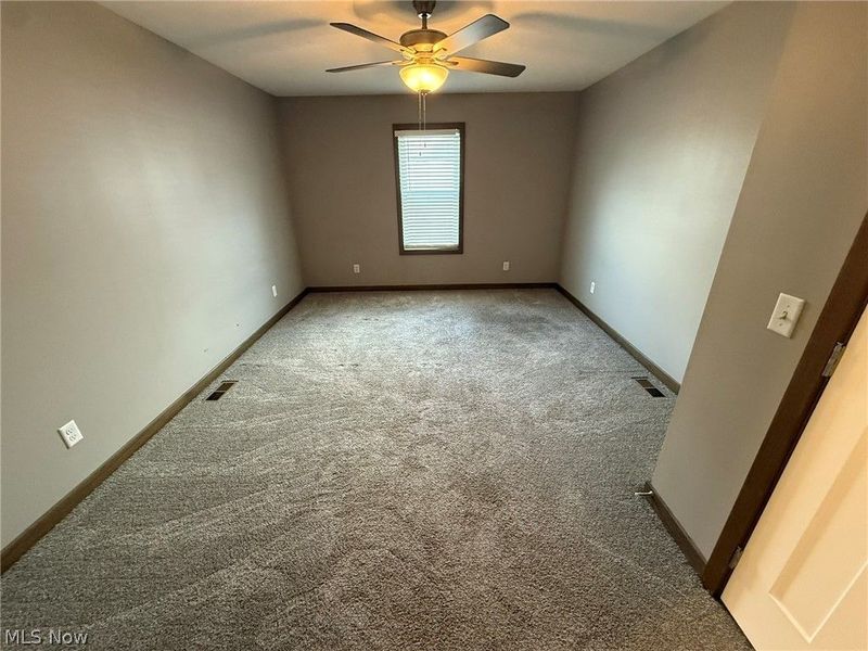 244 Allen Lane SE, New Philadelphia, OH 44663 Photo 18