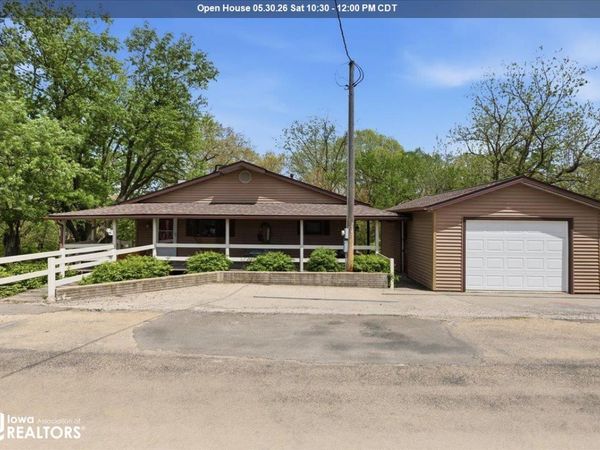 1275 Holiday Lane, Unit 1, Brooklyn, IA 52211