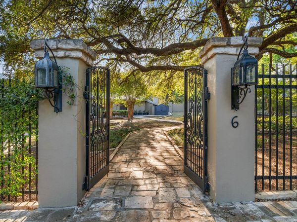 6 Lazy Lane, San Antonio, TX 78209