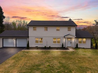 1135 Cedarwood Way , Bowling Green, KY 42104