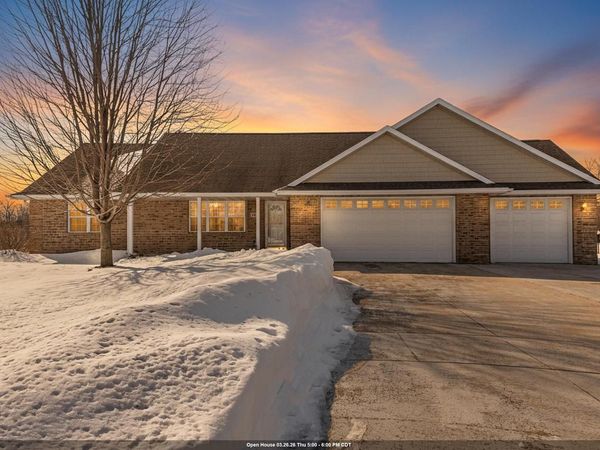 2937 FIRETHORN COURT, Suamico, WI 54313