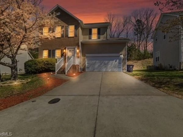 3047 Canterbury Park Drive , Winston-Salem, NC 27127