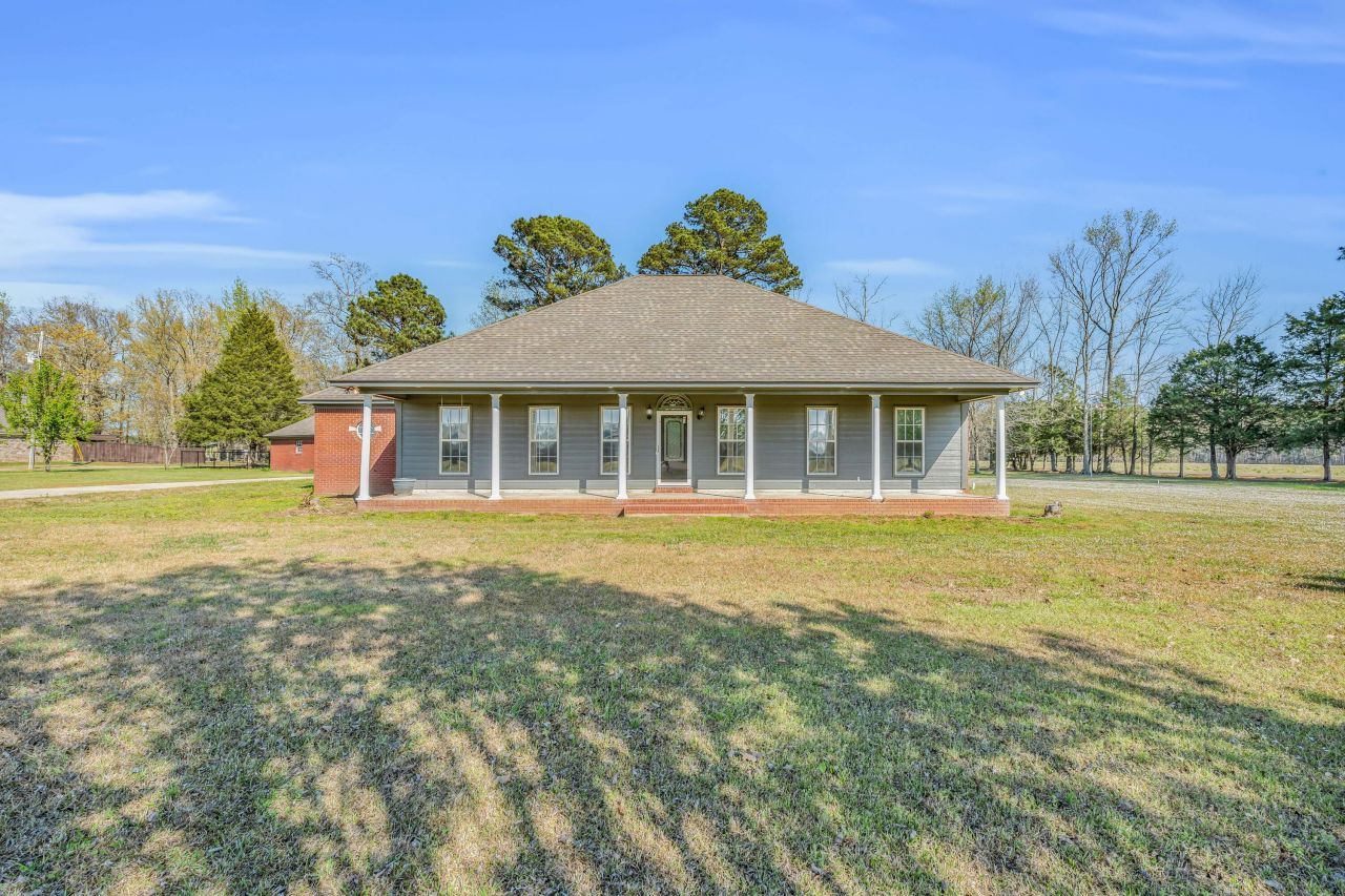 34 Cedar Pointe Dr, Caledonia, MS 39740 Main Photo
