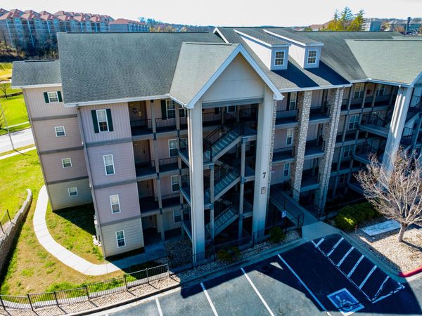 310 S Wildwood Drive, Unit Bld 7, Uni, Branson, MO 65616