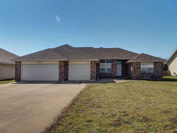 2782 W Lasalle Street, Springfield, MO 65807