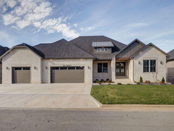 6041 S Dollison Avenue, Springfield, MO 65810