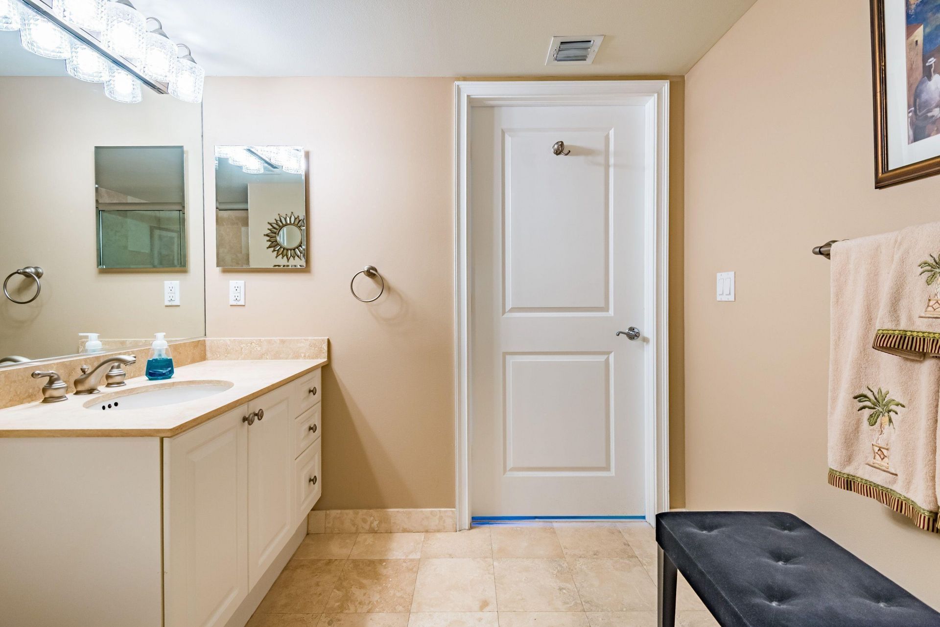 99 SE Mizner Boulevard, Unit 215, Boca Raton, FL 33432 Photo