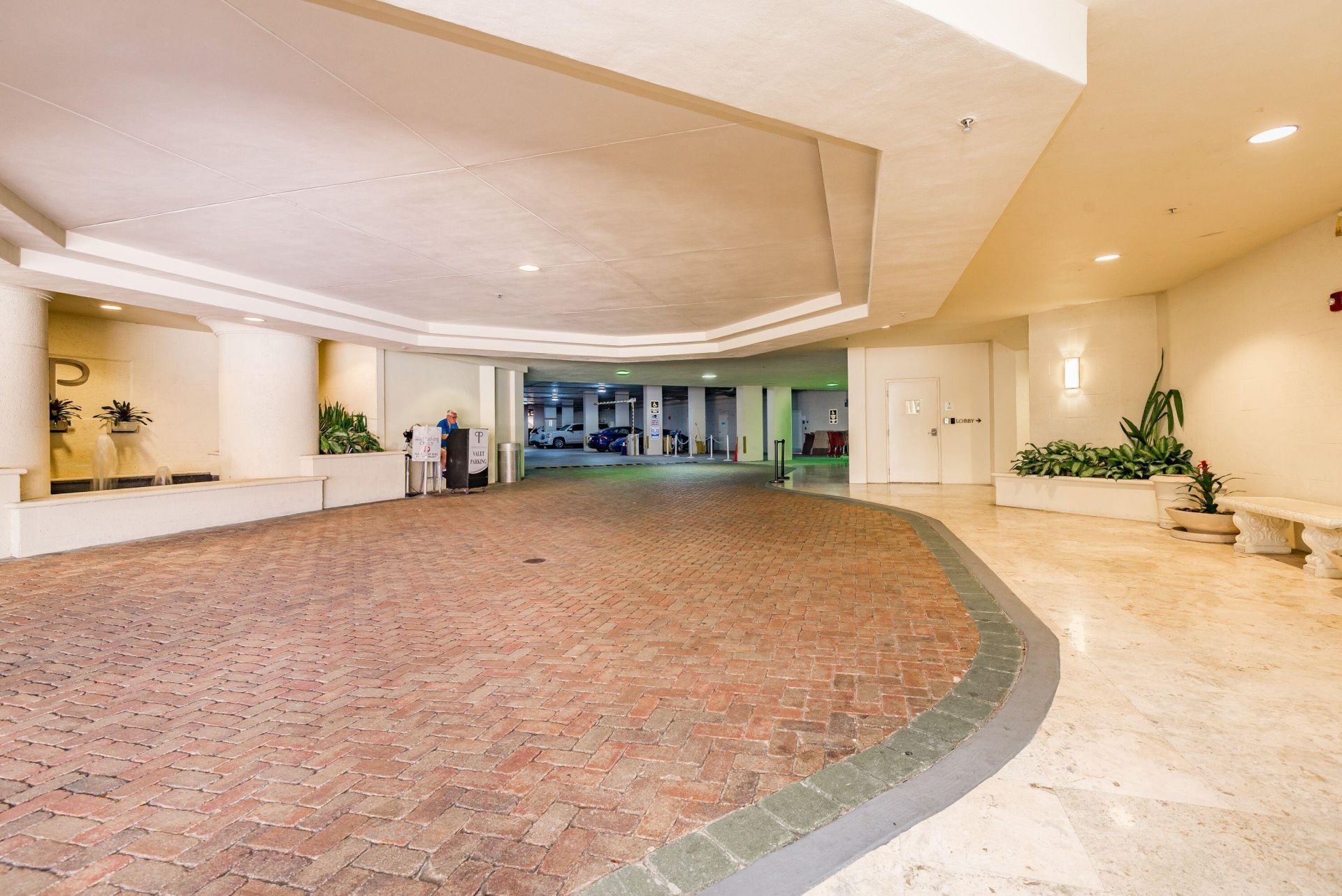 99 SE Mizner Boulevard, Unit 215, Boca Raton, FL 33432 Photo