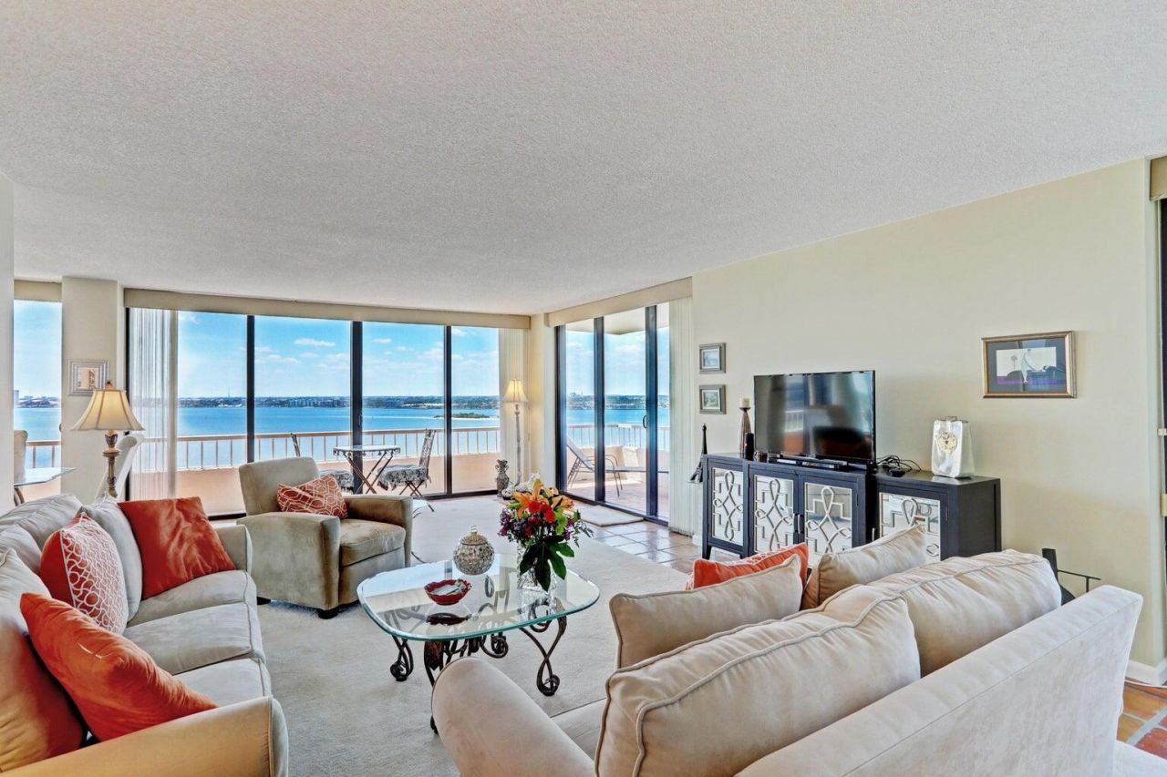 5510 N Ocean Drive, Unit 17d, Singer Island, FL 33404 Photo