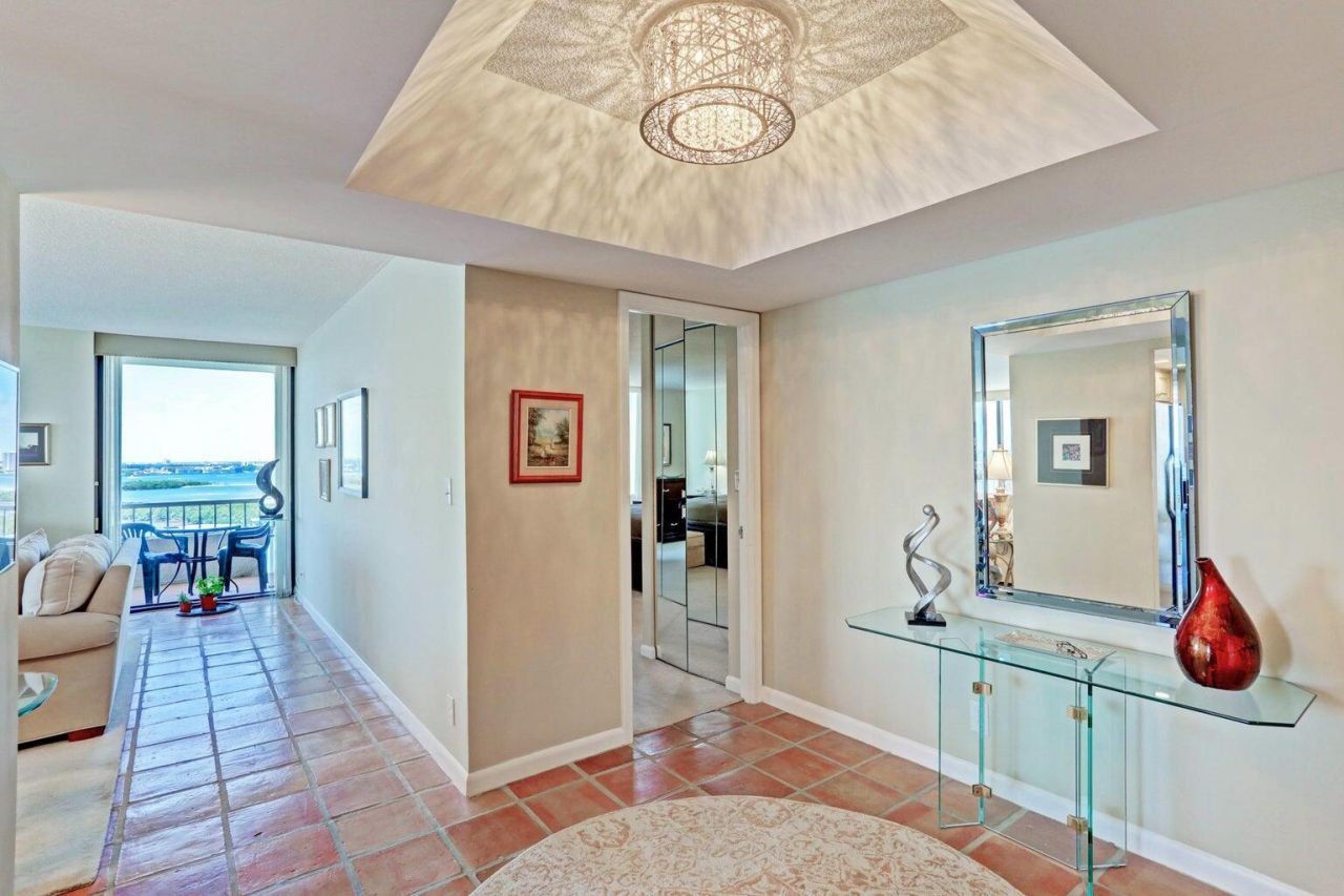 5510 N Ocean Drive, Unit 17d, Singer Island, FL 33404 Photo