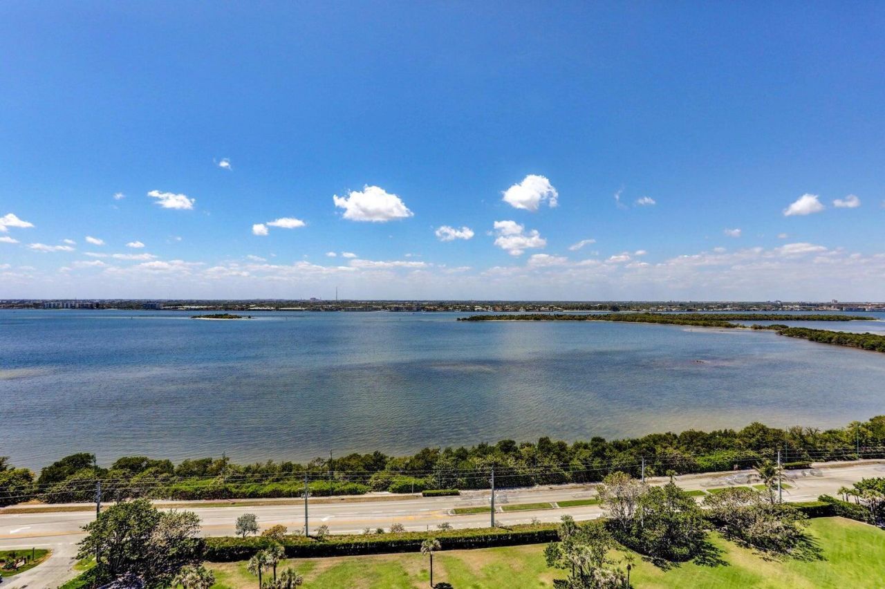 5510 N Ocean Drive, Unit 17d, Singer Island, FL 33404 Photo