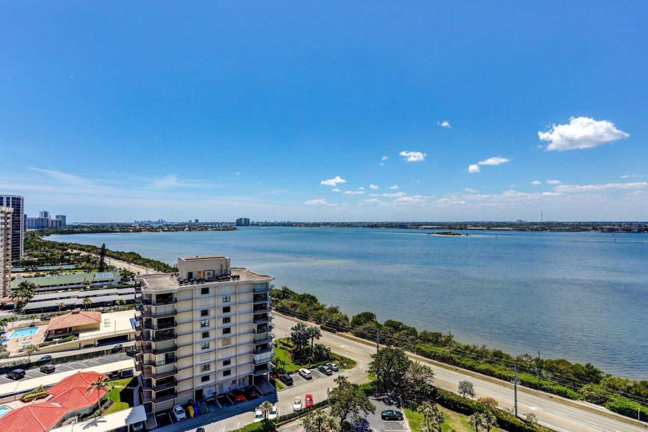 5510 N Ocean Drive, Unit 17d, Singer Island, FL 33404 Photo