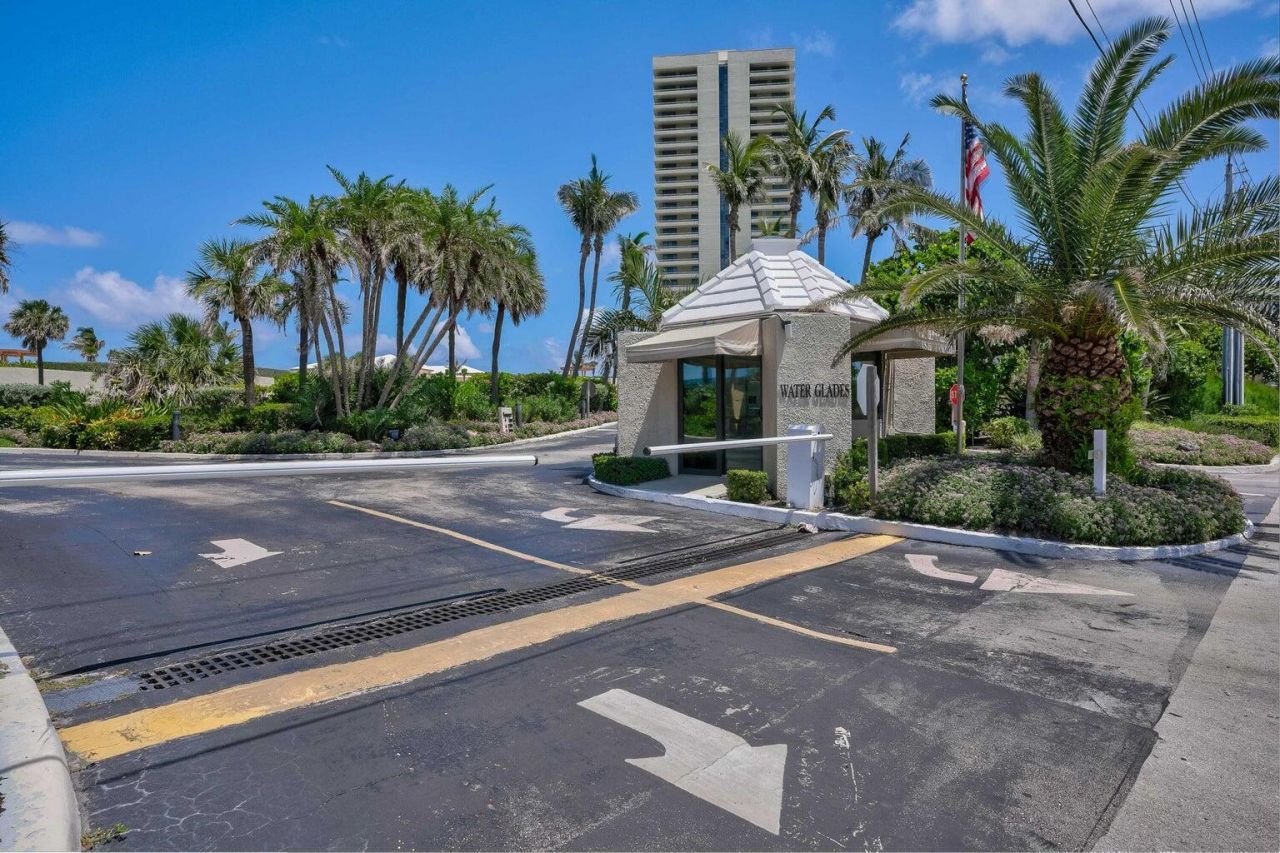 5510 N Ocean Drive, Unit 17d, Singer Island, FL 33404 Photo