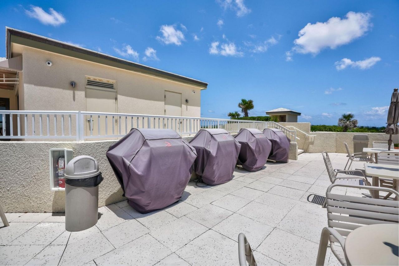 5510 N Ocean Drive, Unit 17d, Singer Island, FL 33404 Photo