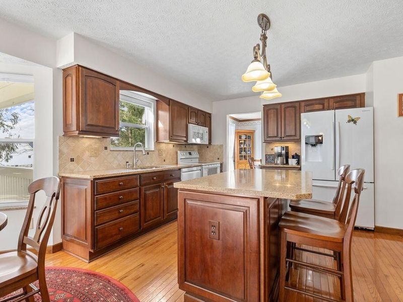 329 Hampton Park , Westerville, OH 43081 Photo 13