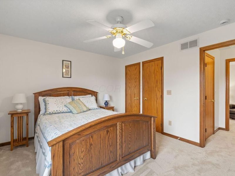 329 Hampton Park , Westerville, OH 43081 Photo 41