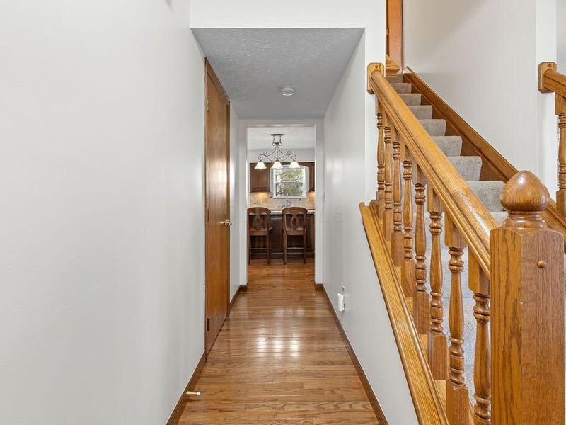 329 Hampton Park , Westerville, OH 43081 Photo 5