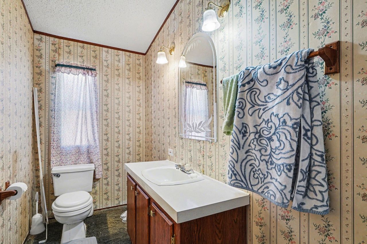 3873 Highway 50 Photo 19