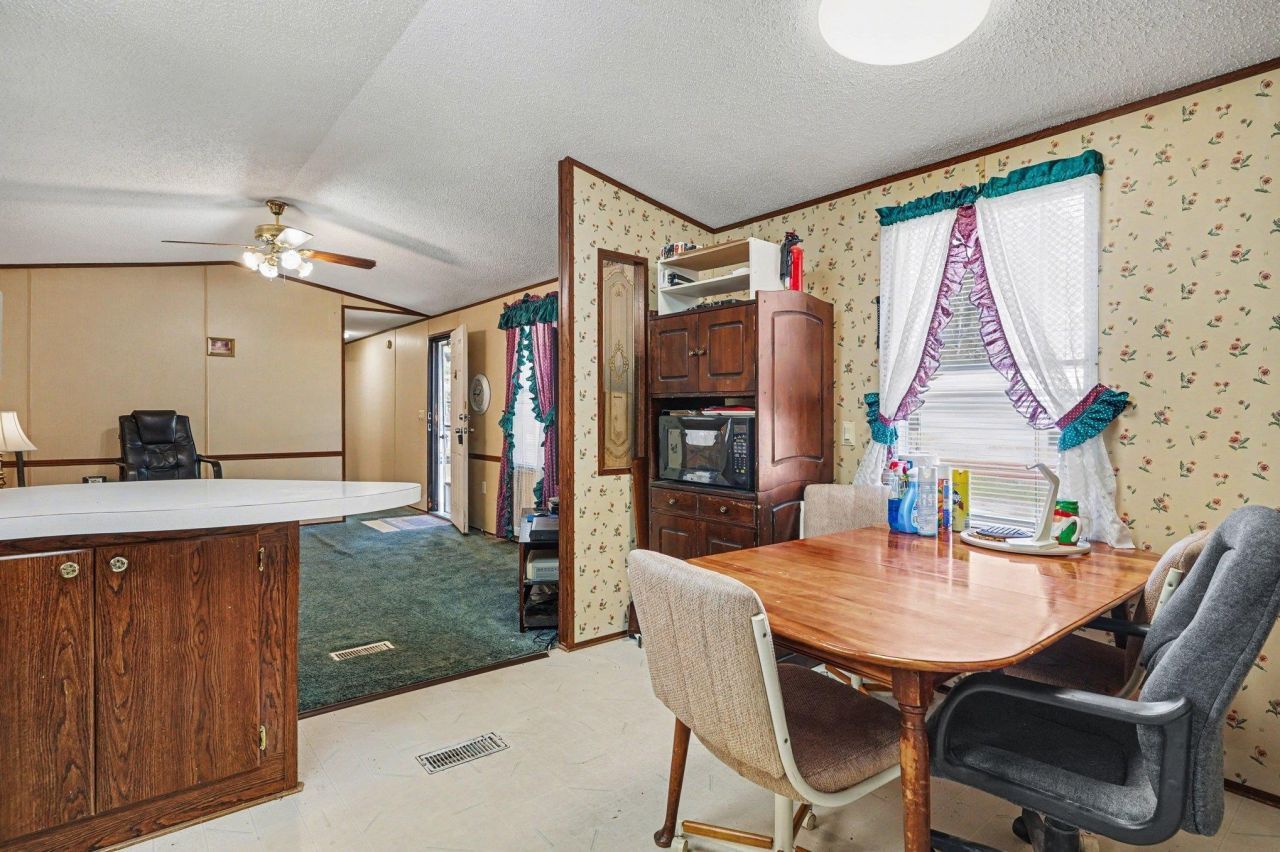 3873 Highway 50 Photo 6