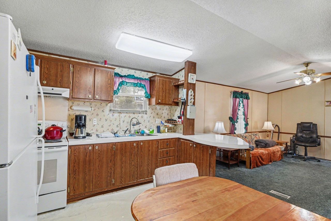 3873 Highway 50 Photo 7