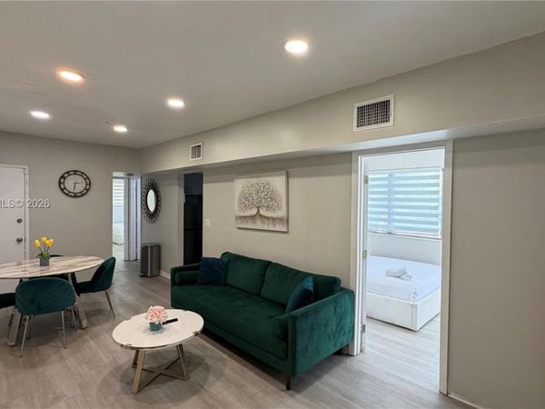 10000 E Bay Harbor Dr, Unit 14, Bay Harbor Islands, FL 33154