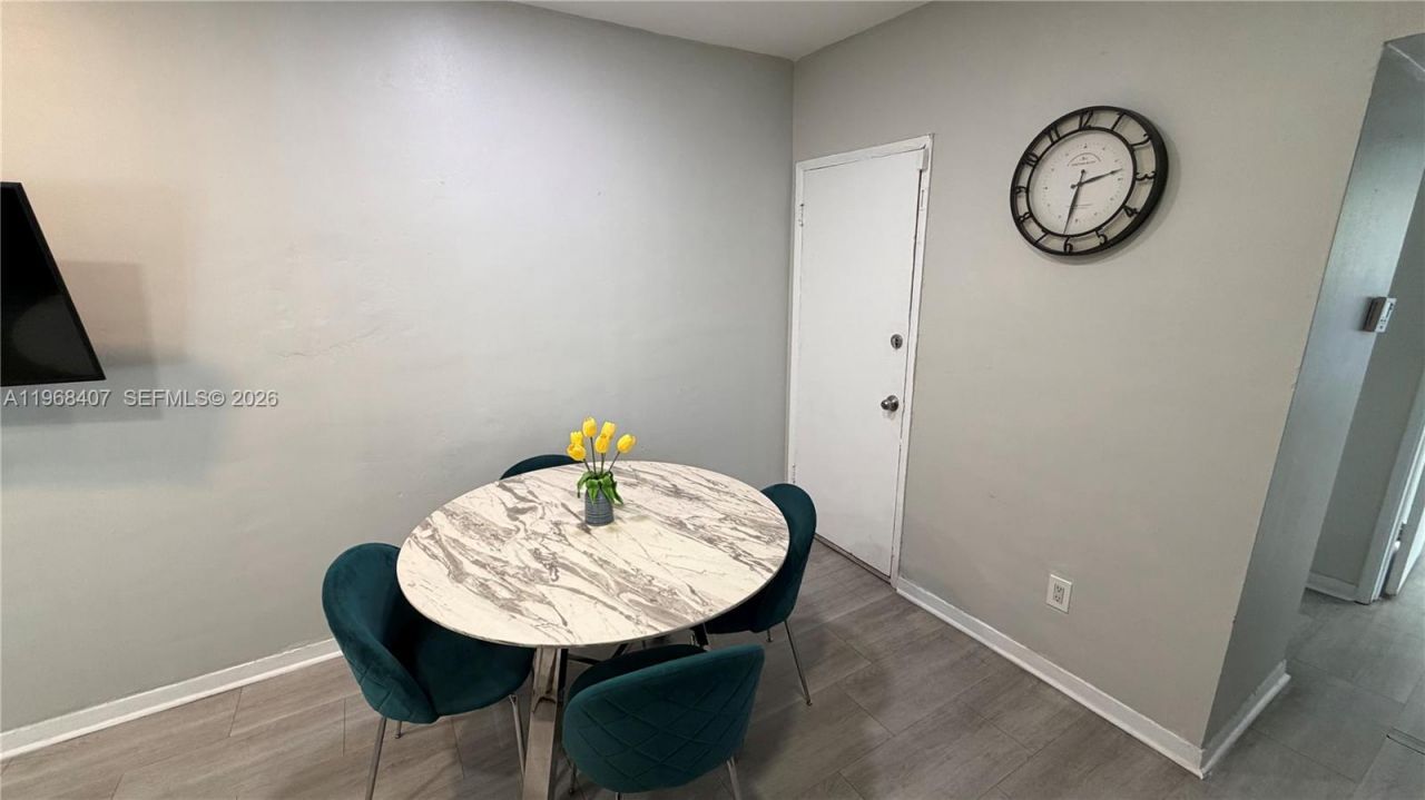 10000 E Bay Harbor Dr, Unit 14, Bay Harbor Islands, FL 33154 Photo