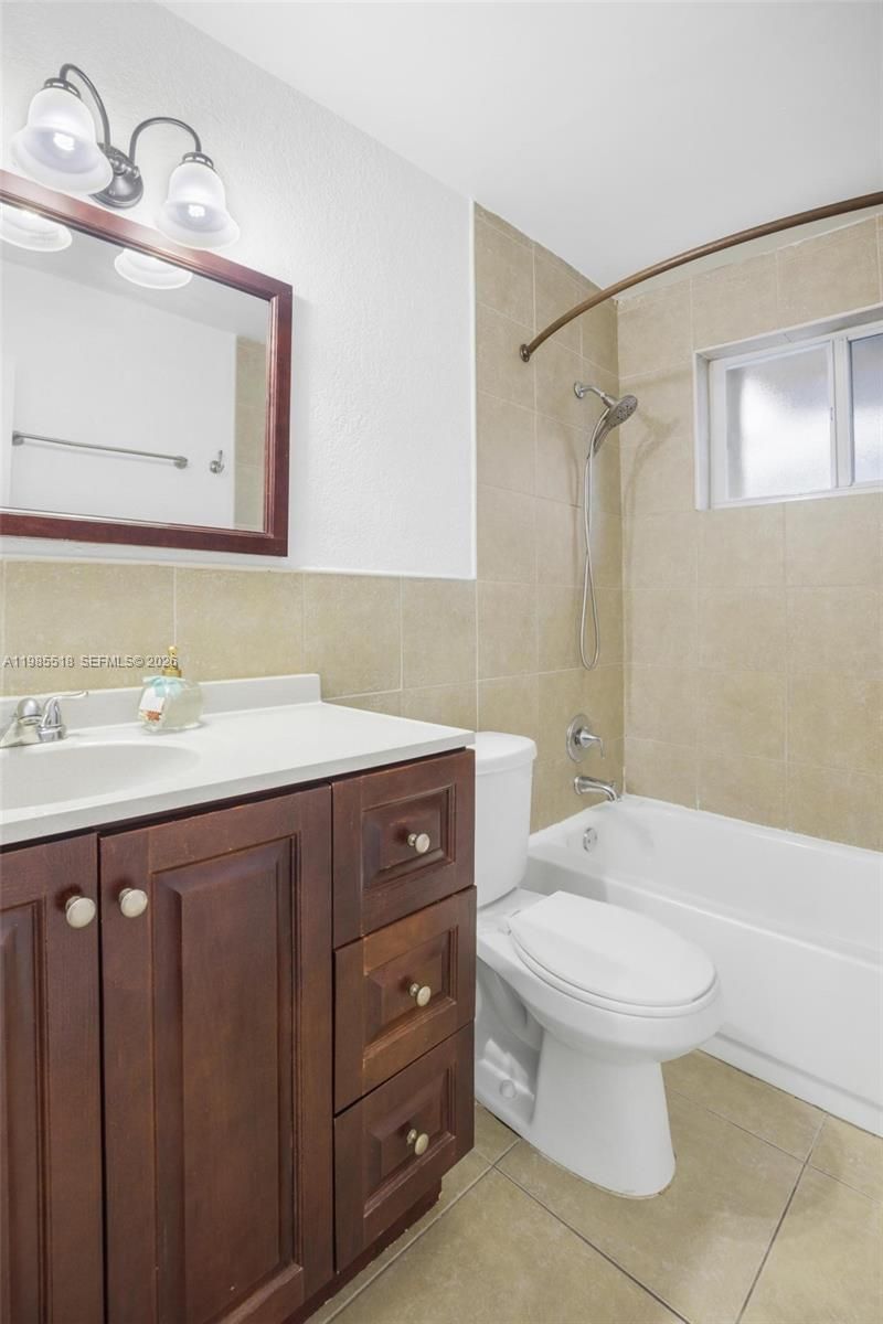 6450 Mckinley St , Hollywood, FL 33024 Photo