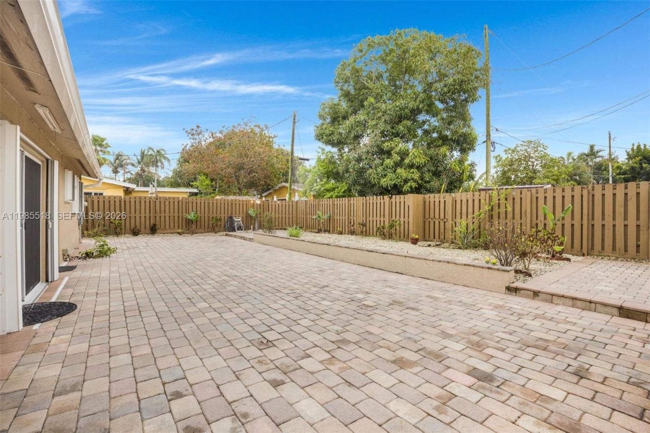 6450 Mckinley St , Hollywood, FL 33024 Photo