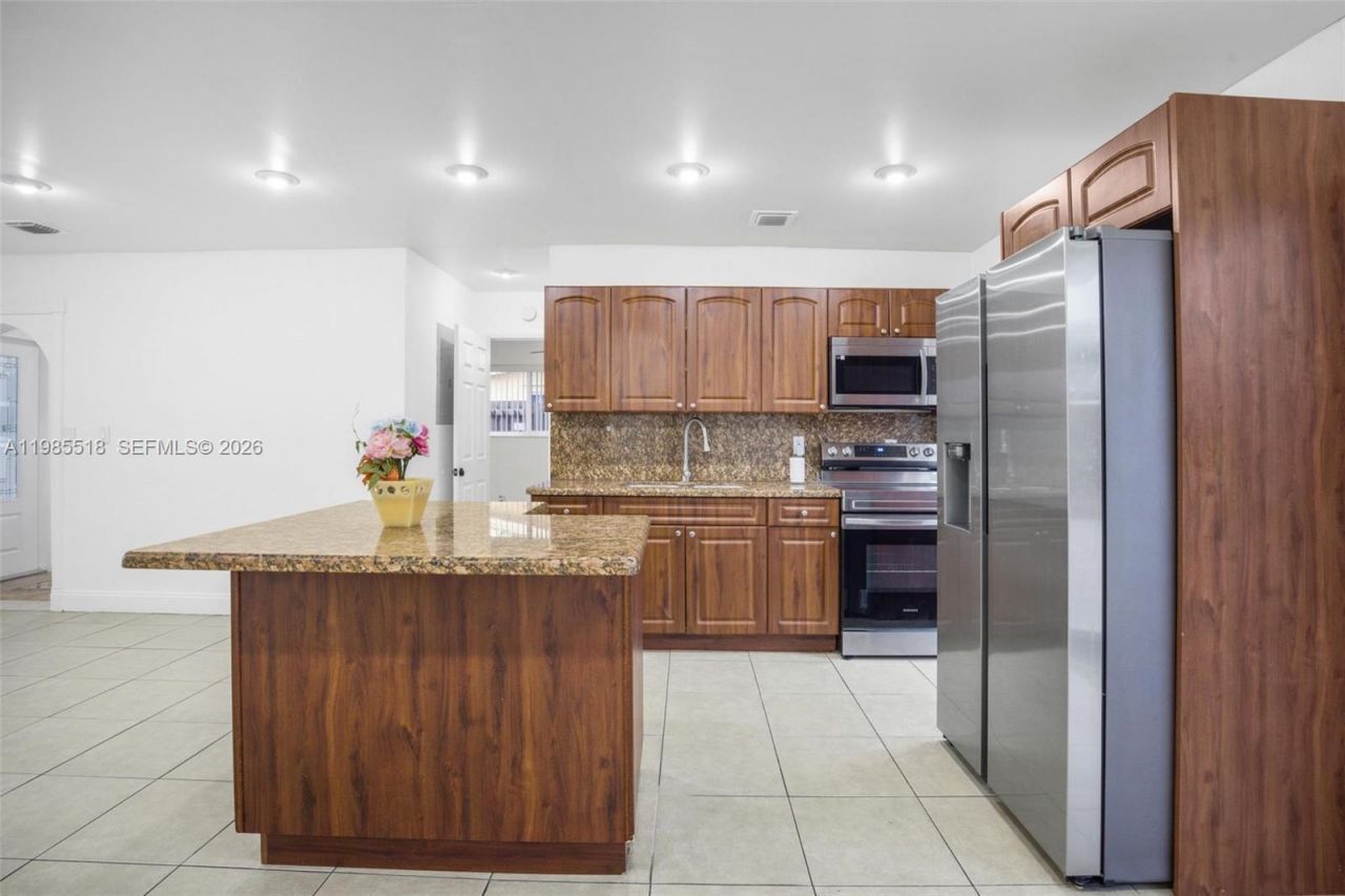 6450 Mckinley St , Hollywood, FL 33024 Photo