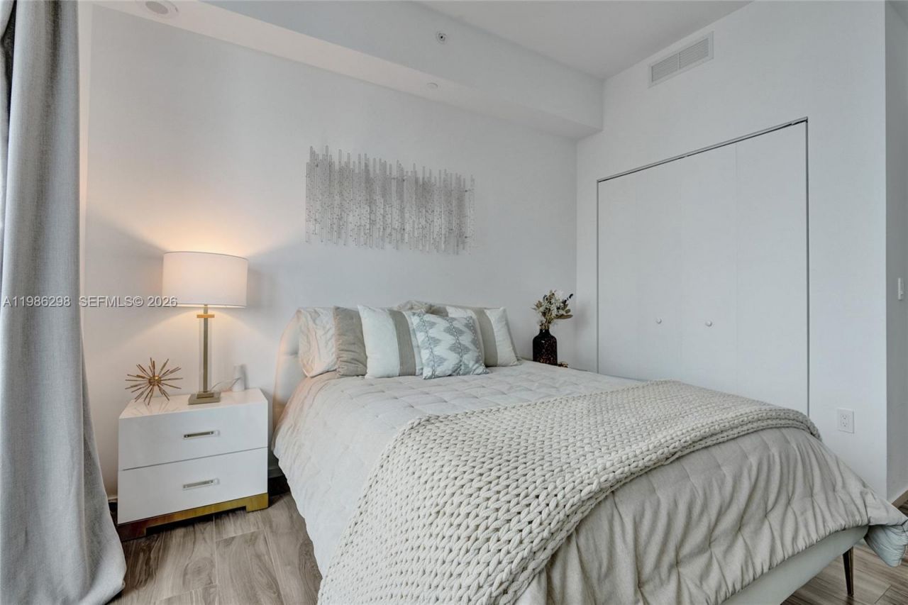 801 S Miami Ave, Unit 4901, Miami, FL 33130 Photo