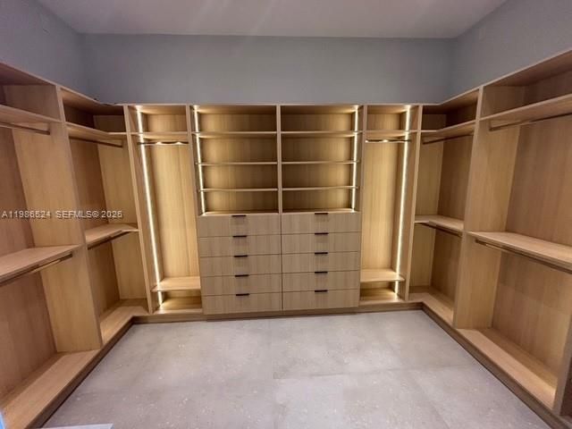 2161 NE 124th St , North Miami, FL 33181 Photo