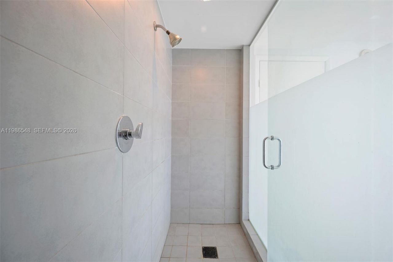 92 SW 3rd St, Unit 3902, Miami, FL 33130 Photo